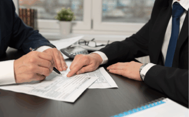 Jak rozliczyć podatek od wynajmu mieszkania: przez Internet i w urzędzie?